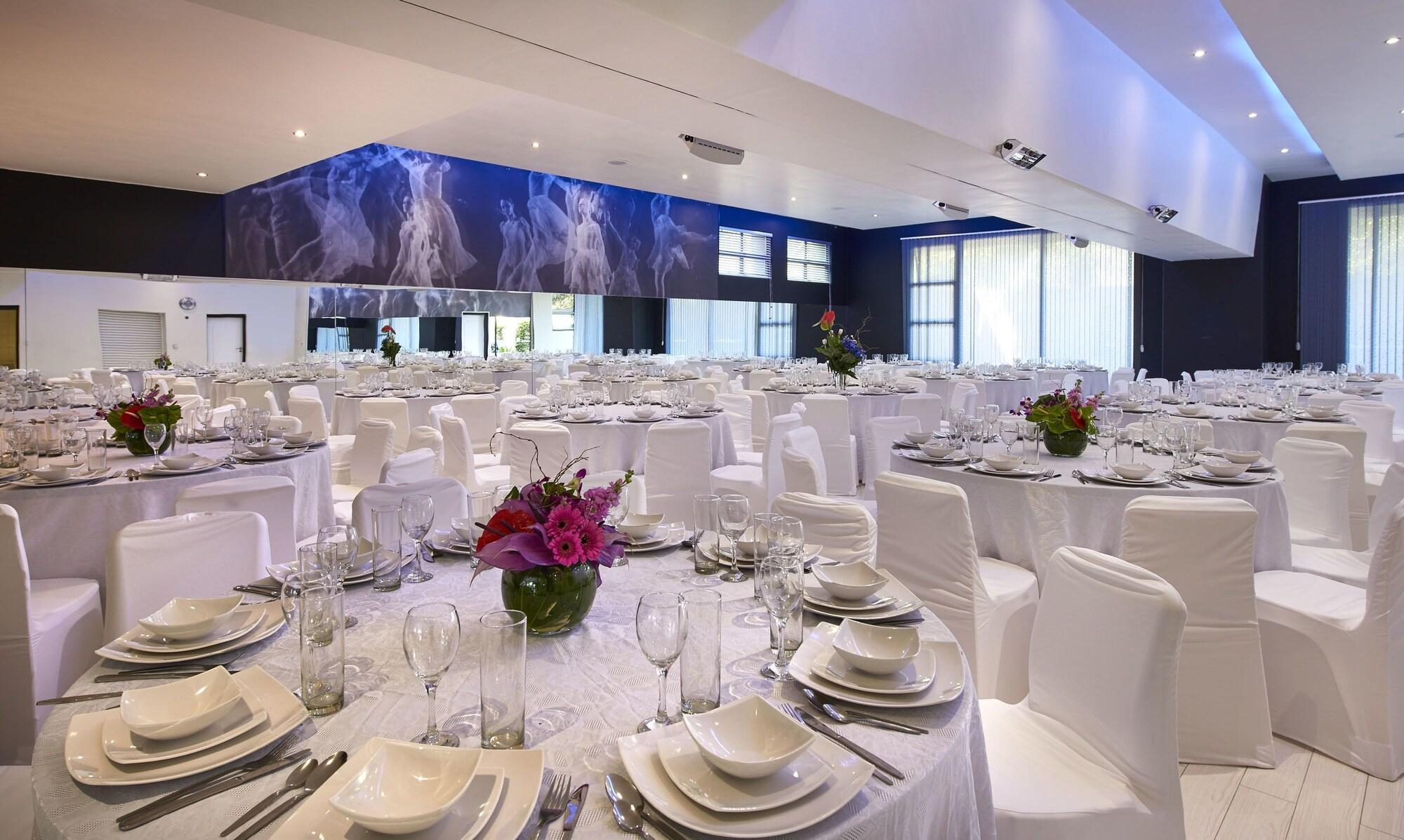 Dynasty Forest Sandown Self Catering Hotel Johannesburg Exteriör bild
