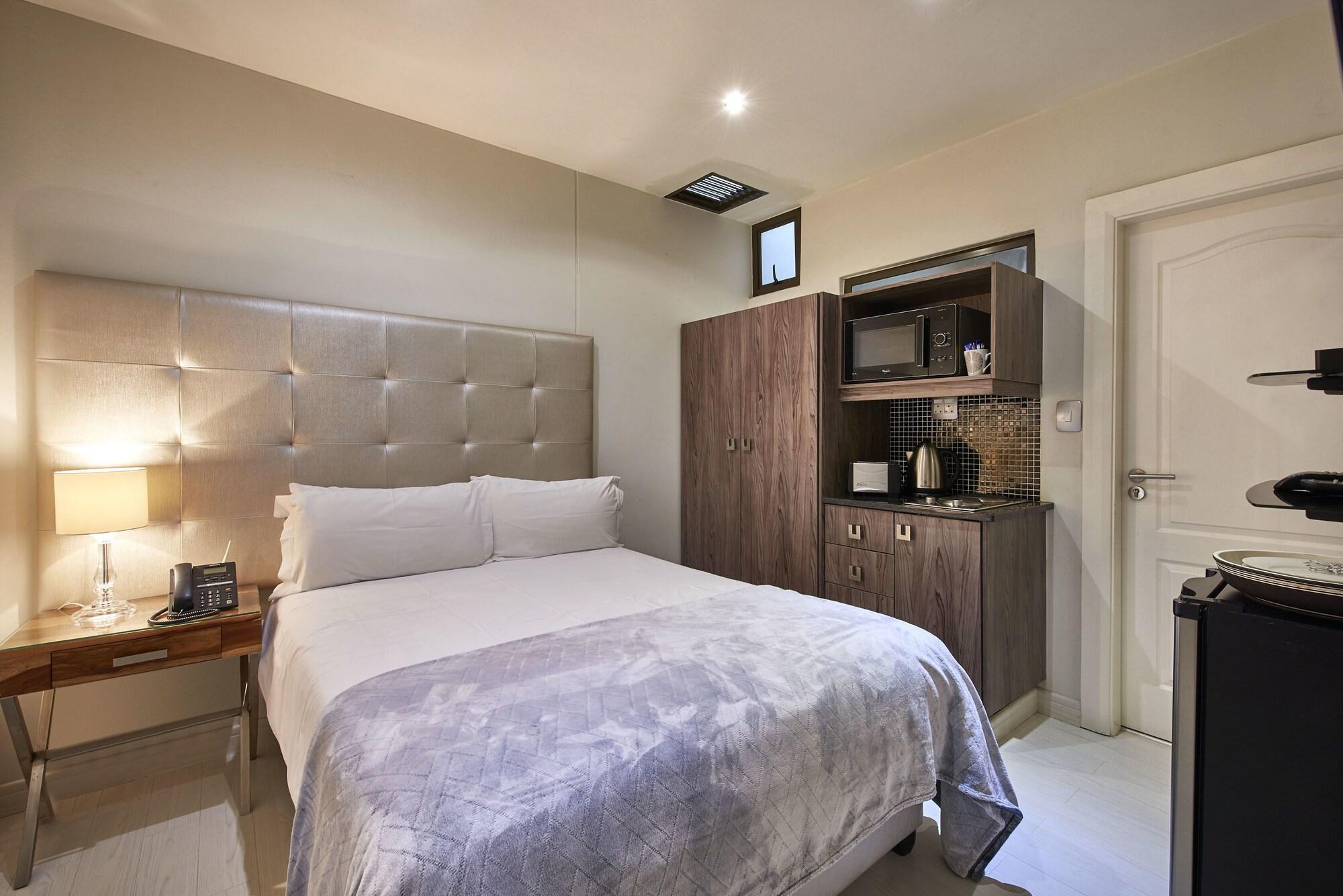 Dynasty Forest Sandown Self Catering Hotel Johannesburg Exteriör bild